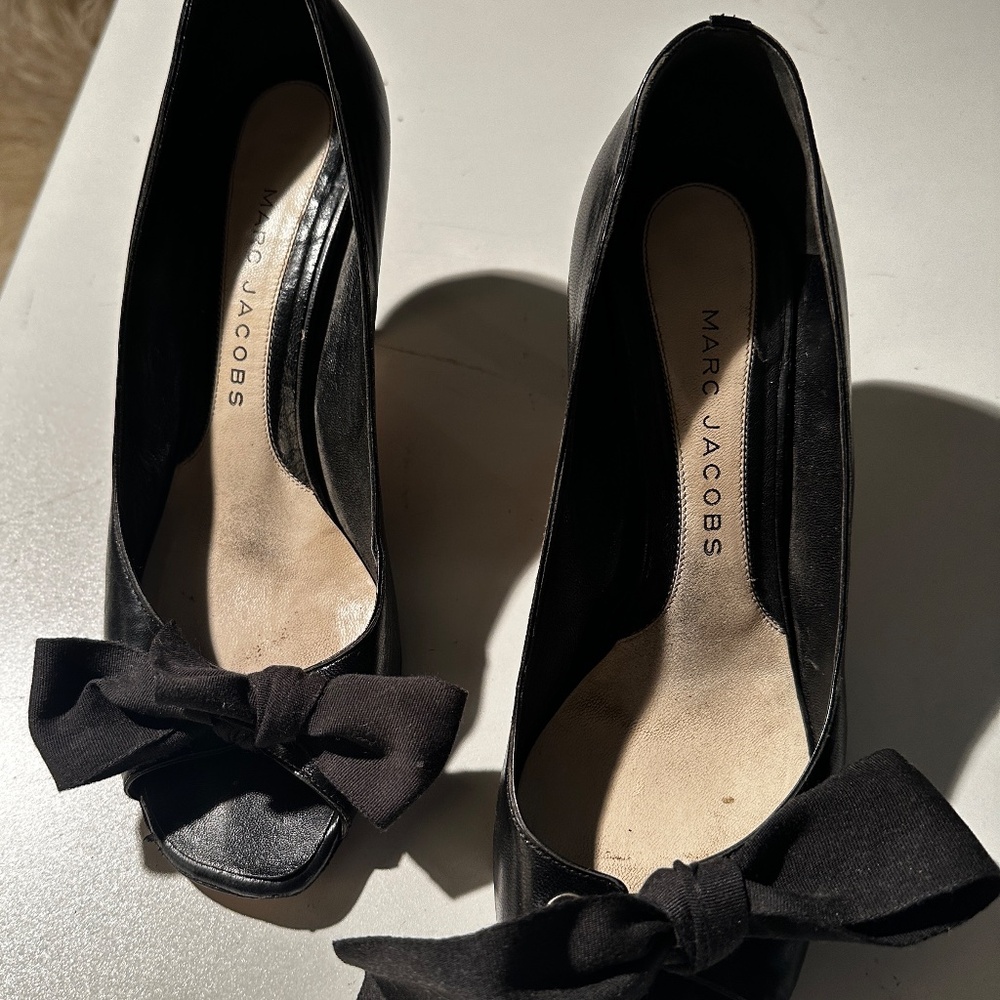 MARC JACOBS GROGRAIN BOW PUMPS - Picture 2 of 6